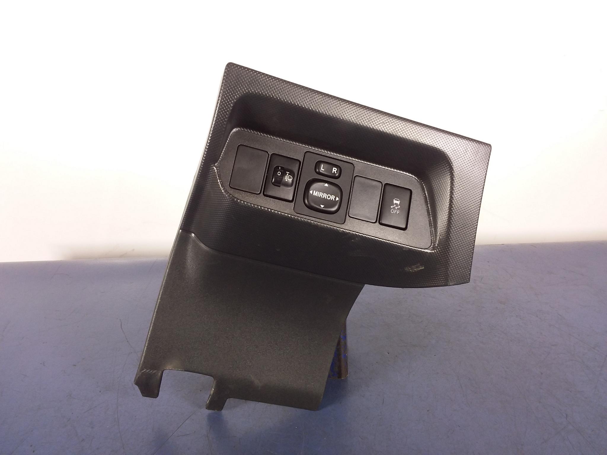 TOYOTA Auris 1 generation (2006-2012) Стойка дверей передняя левая 55545-02010 21160040